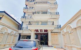 Rose Hotel
